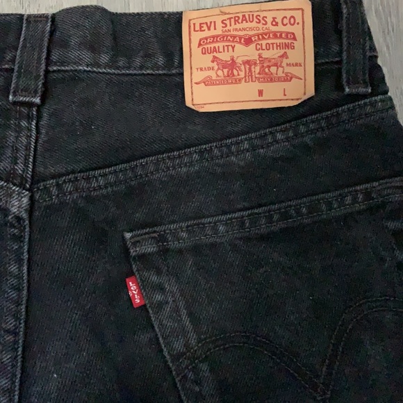 Women’s black Wide Leg Levi’s - Picture 3 of 4